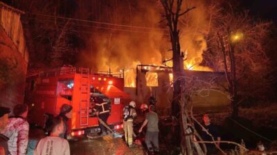 Bursa’nın İnegöl ilçesinde bir tek katlı ev, sabah saatlerinde meydana