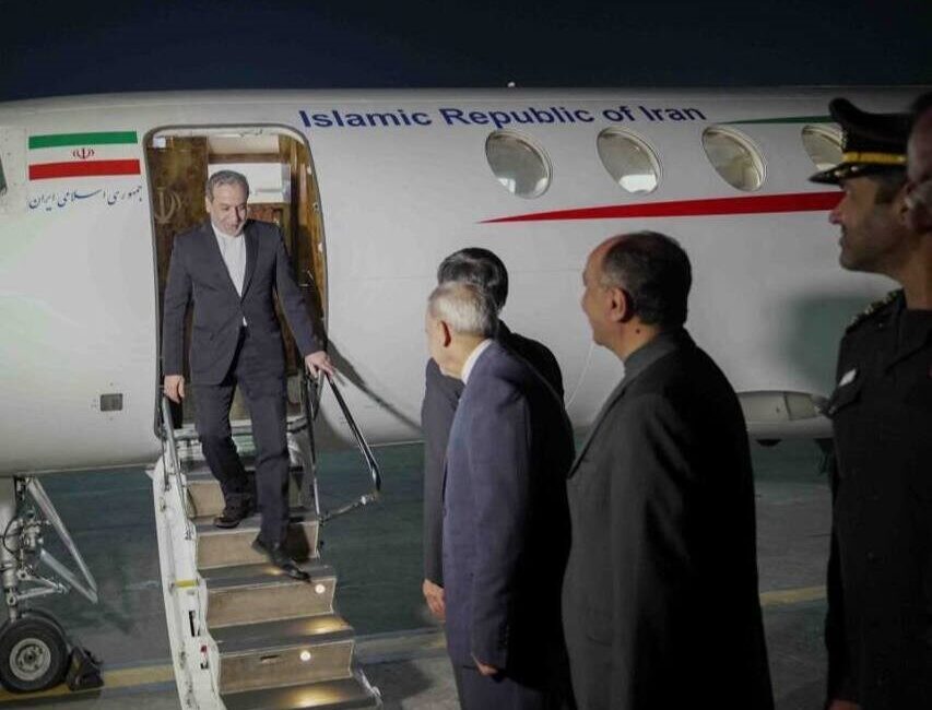 İran Dışişleri Bakanı Abbas Arakçi, Pakistan’ın başkenti İslamabad’a resmi ziyaretlerde