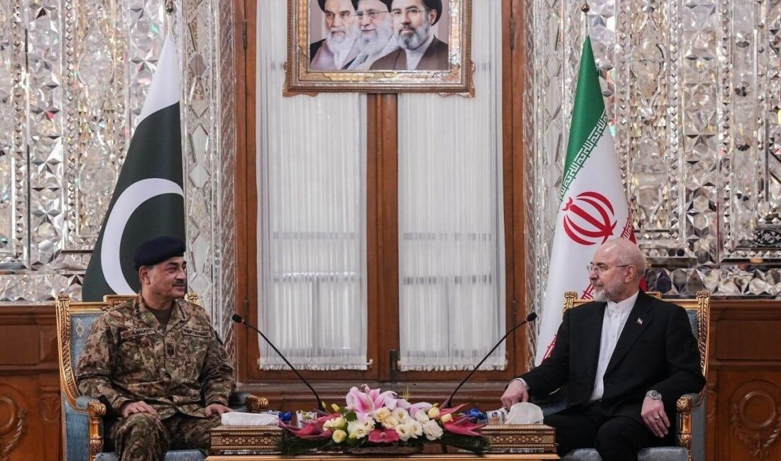 İran Meclis Başkanı Muhammed Bakır Galibaf, Pakistan Genelkurmay Başkanı Mareşal