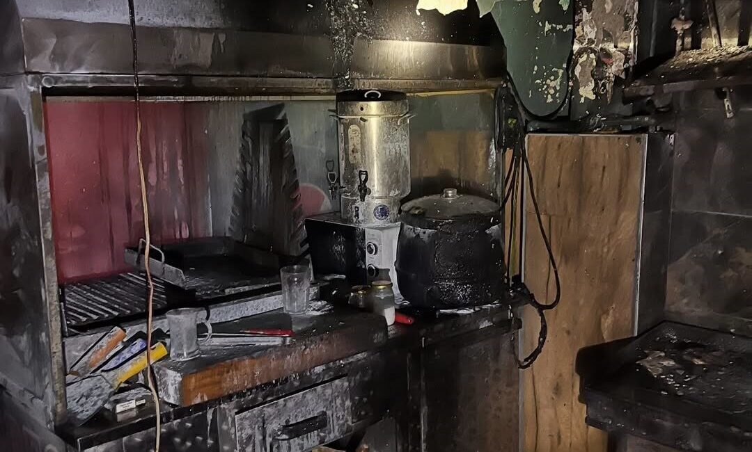 Eskişehir ilinde, bir iş yerinin mutfak kısmında gece geç saatlerde