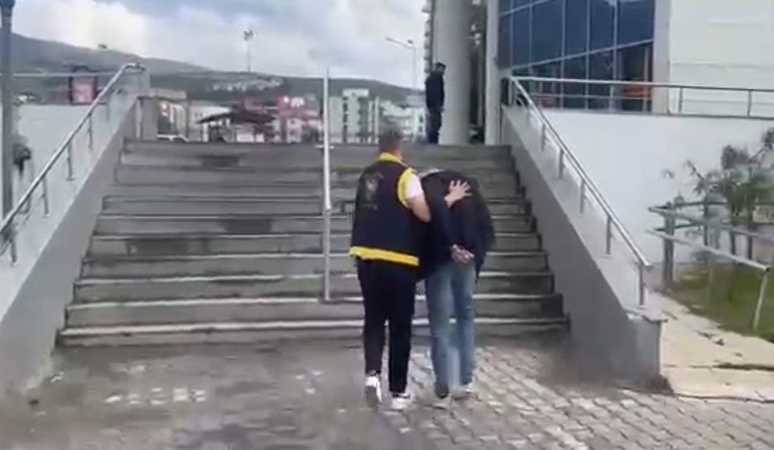 Hatay ilinde, uzun süredir aranan bir suçlu, polis ekipleri tarafından