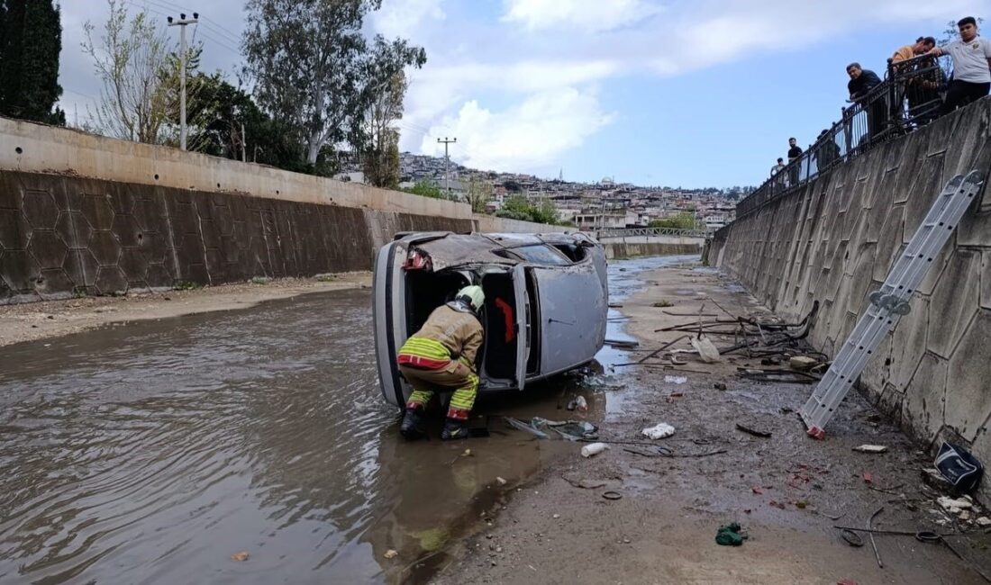 İskenderun’un Muradiye Mahallesi’nde meydana gelen trafik kazasında, sürücüsünün kontrolünü kaybettiği