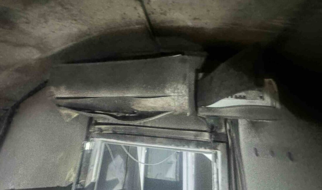 Hatay’ın İskenderun ilçesinde, Sakarya Konteyner Kenti’nde meydana gelen yangında, henüz