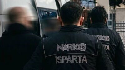 Isparta’da polis ekipleri tarafından düzenlenen operasyonda çeşitli uyuşturucu maddeler ele