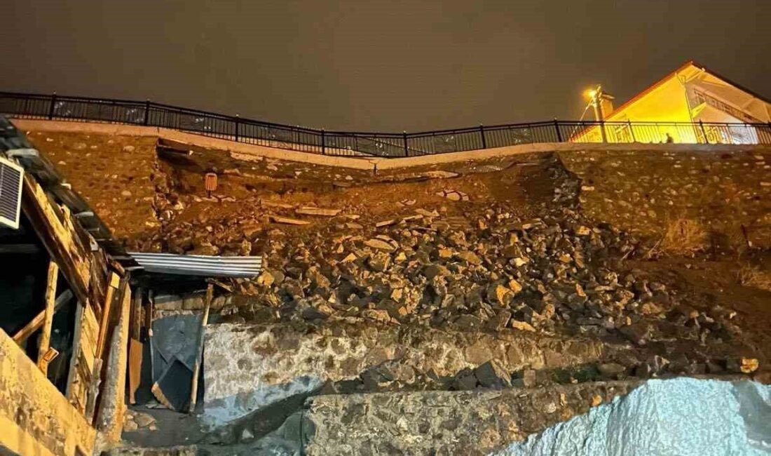 Erzurum’un İspir ilçesinde seyir terasının altında meydana gelen heyelan sonrasında,