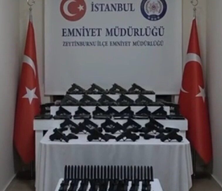 İstanbul’un Zeytinburnu ve Sultangazi ilçelerinde polis tarafından yasadışı silah ticareti
