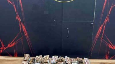 İzmir’in Karabağlar ilçesinde bir ihbarı değerlendirmek üzere olay yerine giden