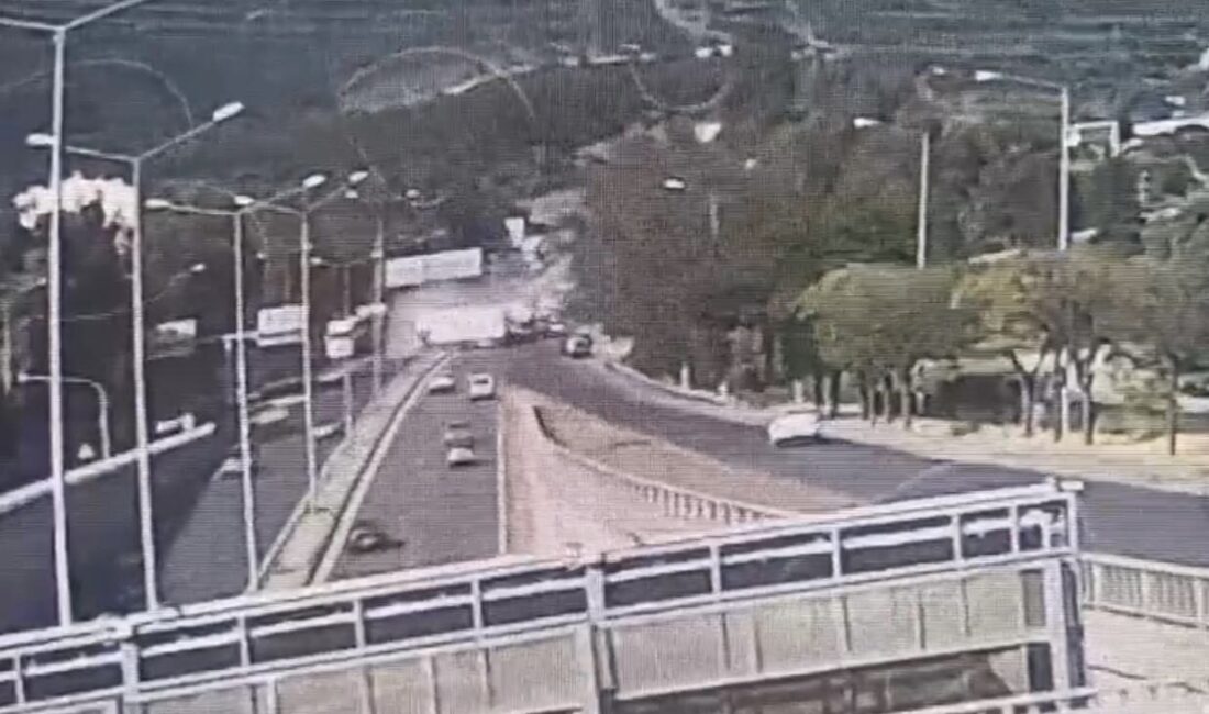 Bornova ilçesinde meydana gelen trafik kazasında, 1 polis memuru şehit