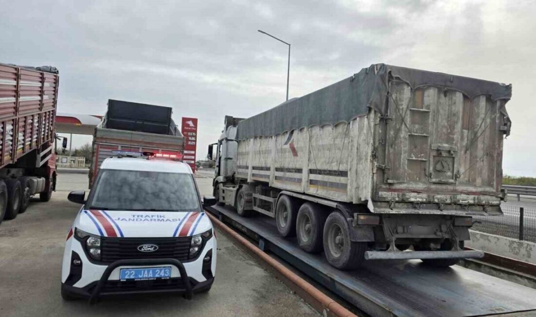 Uzunköprü ilçesinde faaliyet gösteren ve taşıma sınırını aşan 2 kamyon