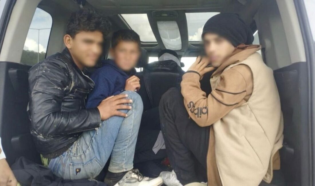 Sakarya İl Jandarma Komutanlığı ekipleri, düzensiz göç ve göçmen kaçakçılığıyla