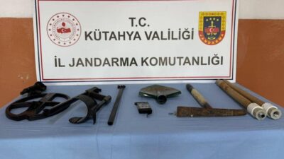 Kütahya’nın Aslanapa ilçesinde jandarma ekipleri tarafından düzenlenen operasyonda kaçak kazı