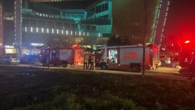 Kağıthane ilçesinde bulunan bir alışveriş merkezinde meydana gelen yangın, itfaiye