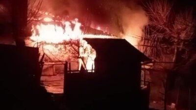 Andırın ilçesinde meydana gelen ev yangınında 1 kişi yaşamını yitirdi.