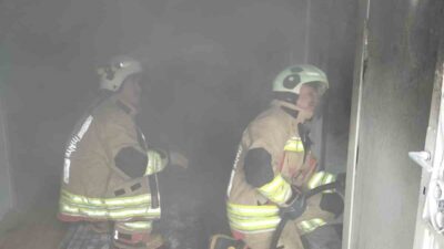 Kahramanmaraş’ta, Dulkadiroğlu ilçesi Şeyhadil Mahallesindeki bir müstakil evde çıkan yangın,