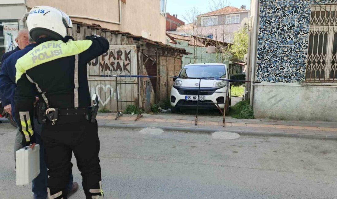 Bafra ilçesinde kaldırıma yerleştirilen seyyar bariyerlerin sebep olduğu bir kazada