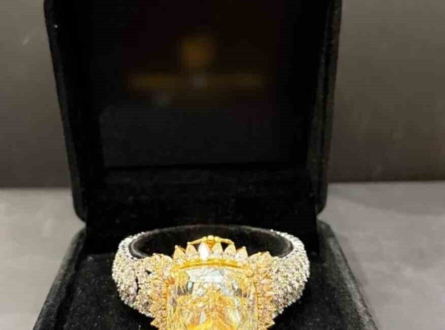 İstanbul’daki Kapalıçarşı’da gerçekleştirilen operasyonda, Endonezya’dan kaçak yollarla getirilen ve piyasa