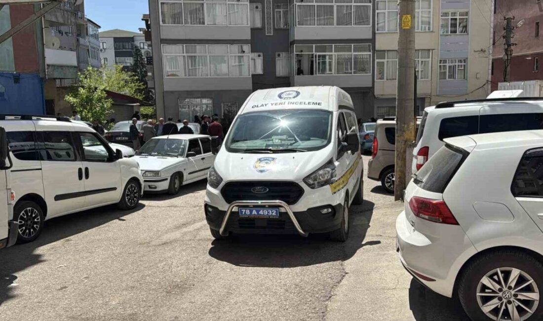 Karabük’te bir apartmanda yalnız yaşayan bir kişi ölü olarak bulundu.