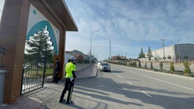 Karaman ilinde emniyet güçleri, okul önlerinde güvenlik önlemleri aldı. Şanlıurfa