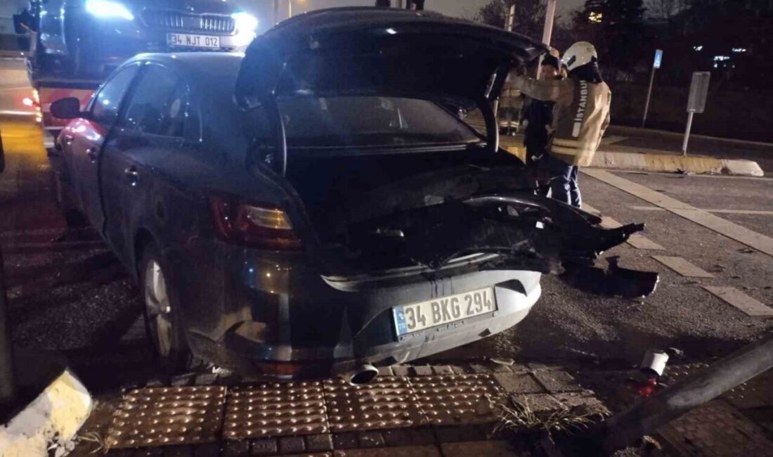 Kartal ilçesinde gerçekleşen trafik kazasında, Cevizli Mahallesi’nde iki otomobilin çarpışması