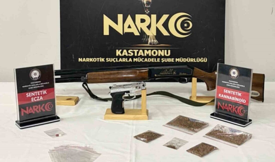 Kastamonu’da polis tarafından yapılan bir operasyonda 5 kişi uyuşturucu satıcılığı