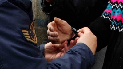 Bolu’da gerçekleştirilen “Canlarımız Kaybolmasın” projesi kapsamında, Alzheimer hastası bir vatandaşa