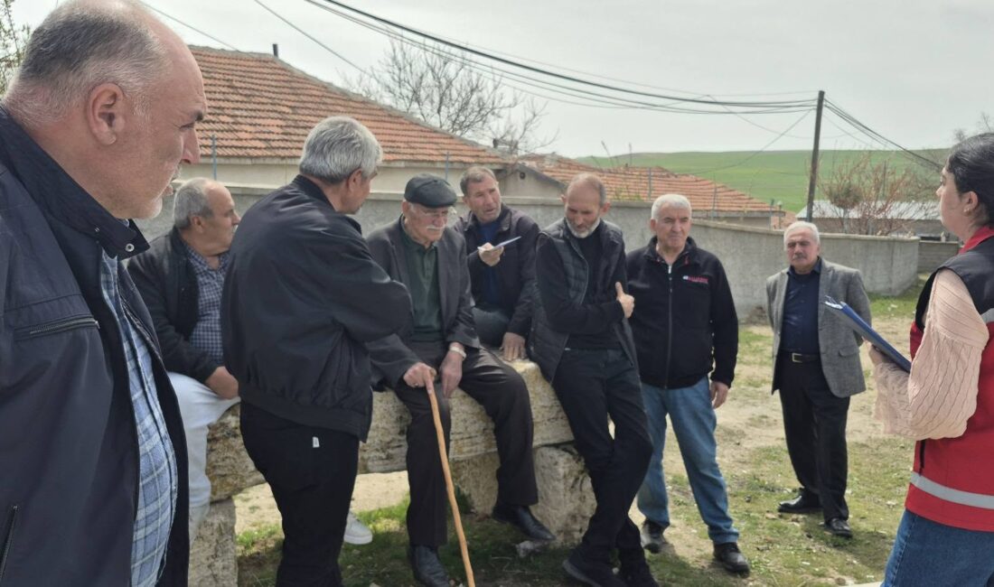 Yozgat’ın Şefaatli ilçesinde Tarım ve Orman Müdürlüğü ekipleri, üreticilerle sahada