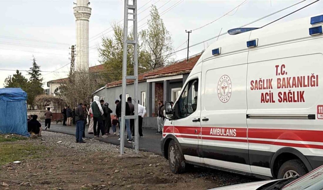 Kayseri’nin Kocasinan ilçesinde akrabalar arasında çıkan bir kavgada 2 kişi