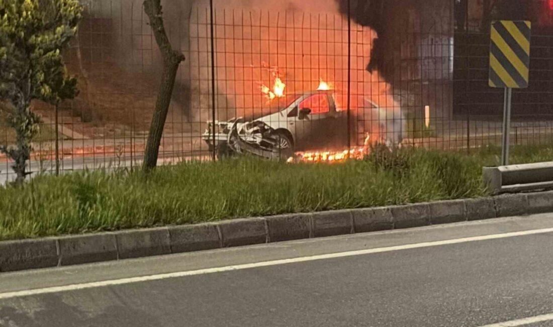 Kapaklı ilçesinde meydana gelen trafik kazasında kontrolü kaybeden bir otomobil