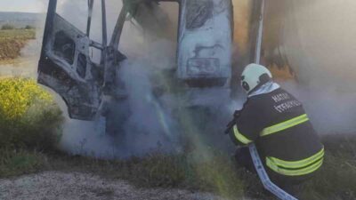 Hatay’ın Kırıkhan-Reyhanlı karayolu üzerinde, Kaltepe mevkiinde seyir halinde olan bir