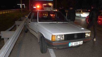 Kırıkkale’de meydana gelen trafik kazasında bir tır ile bir otomobilin