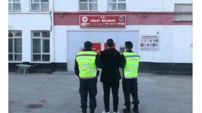 Kırşehir’de jandarma tarafından yürütülen göçmen kaçakçılığı operasyonunda 1 kişi tutuklandı