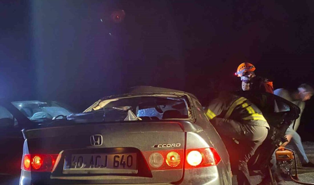 Kırşehir’de meydana gelen trafik kazasında iki otomobilin çarpışması sonucu 6