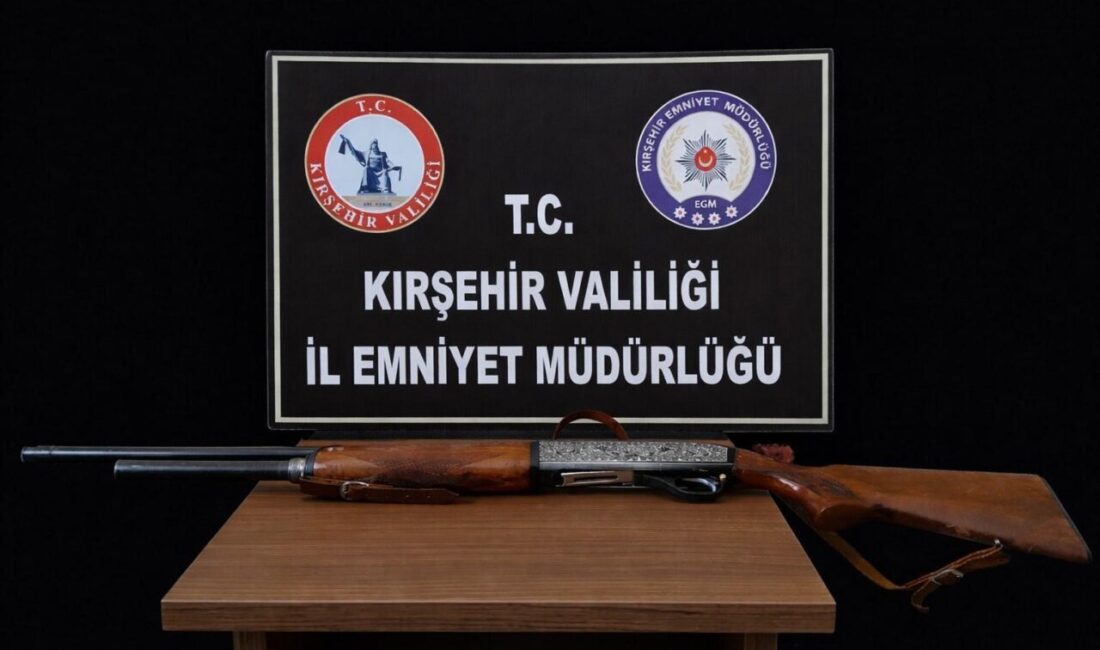 Kırşehir’de polis ekipleri tarafından gerçekleştirilen bir operasyonda ruhsatsız tabanca, av