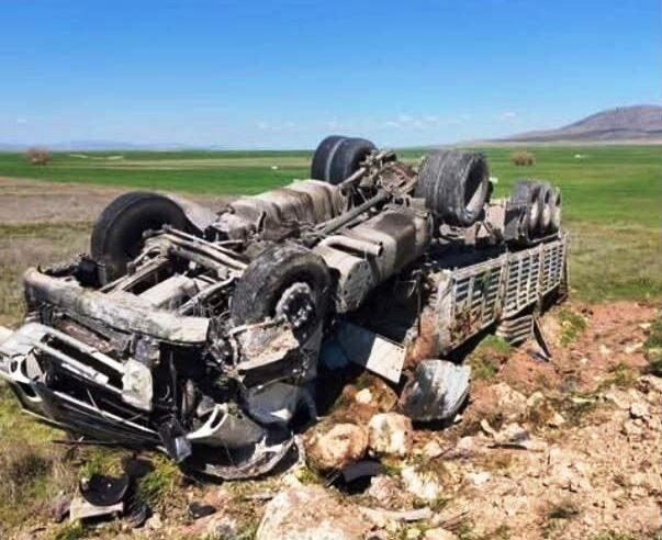 Kütahya’nın Altıntaş ilçesinde bir kamyonun kontrolünden çıkarak devrilmesi sonucunda sürücü