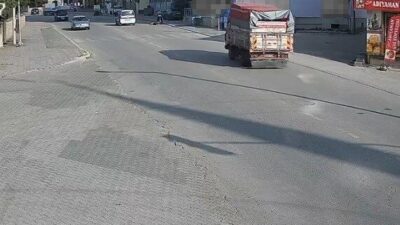 Konya’nın Kadınhanı ilçesinde bir kamyonetin açık bırakılan kasası kapağının çarpması