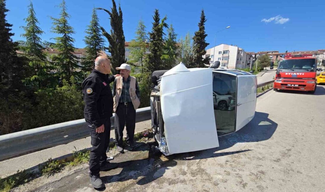 Karabük’te bir köprü üzerinde meydana gelen kazada, kontrolü kaybeden bir
