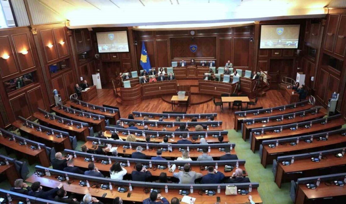 Kosova’da Cumhurbaşkanlığı seçimlerinde yaşanan başarısızlık ve sonrasında Meclis’in feshedilmesiyle birlikte