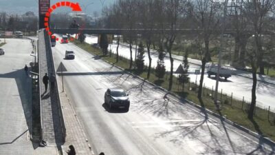 Kütahya İl Emniyet Müdürlüğü, yaya üst geçitlerinin sadece yayaların güvenli