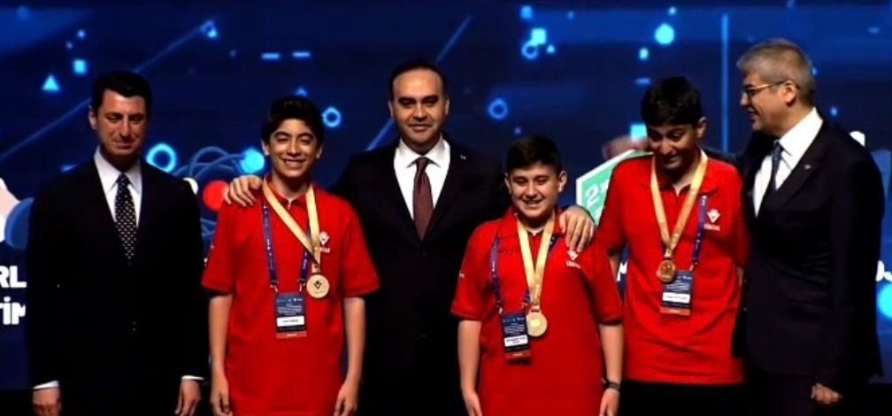 Ankara’da gerçekleştirilen TÜBİTAK 2204-B Ortaokul Öğrencileri Araştırma Projeleri Yarışması Türkiye