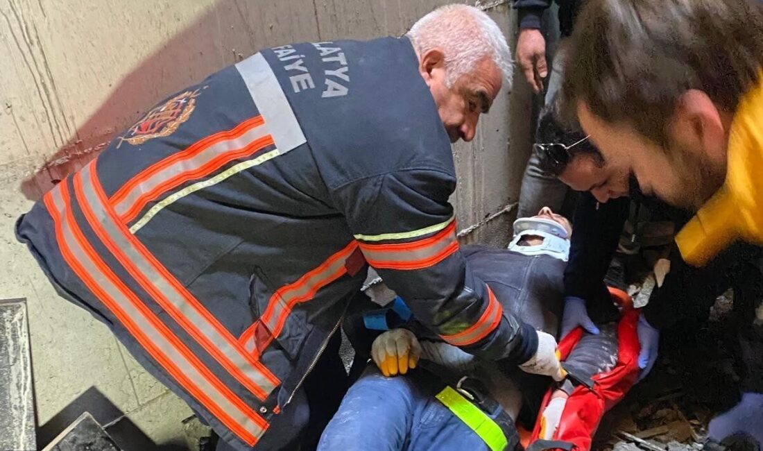 Malatya’da, Zafer Mahallesi’nde bulunan bir şantiyede çalışan bir işçi, 09.15