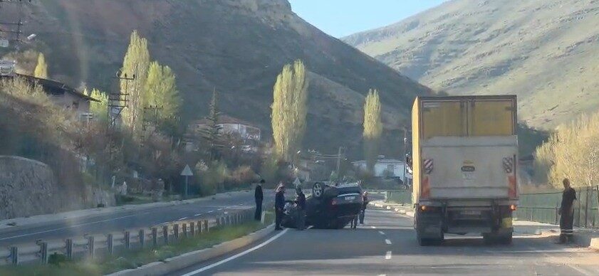 Malatya’nın Darende ilçesi Yukarıulupınar mevkiinde, sürücüsünün kontrolünden çıkan bir otomobil