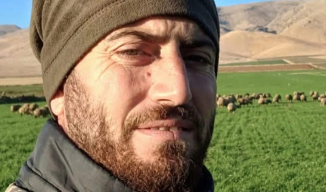 Mardin’in Derik ilçesinde çobanlık yapan 38 yaşındaki Emrah Aksu’nun silahlı