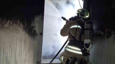Mardin’in Kızıltepe ilçesinde, Fırat Mahallesi’nde bulunan müstakil bir evin damındaki