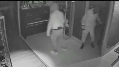 Bursa’nın Kestel ilçesinde iki ayrı iş yerinden çelik kasaların çalındığı