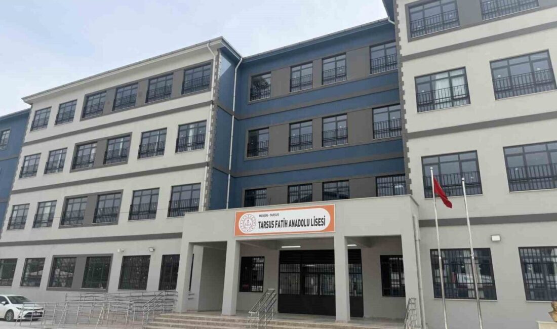 Mersin’in Tarsus ilçesinde bir lise son sınıf öğrencisi bugün öğle