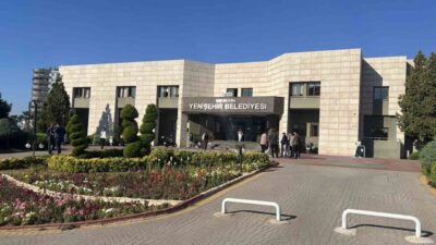 Mersin’in Yenişehir ilçesinde bulunan belediye yönetimi, rüşvet ve ihaleye fesat