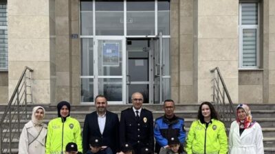 Konya’nın Beyşehir ilçesindeki küçük öğrenciler, Türk Polis Teşkilatı’nın 181. kuruluş
