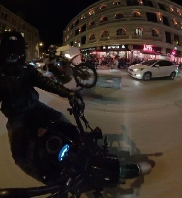 Eskişehir’de yaşanan bir olayda motosiklet sürücüsü, sosyal medyada paylaşım yapmak