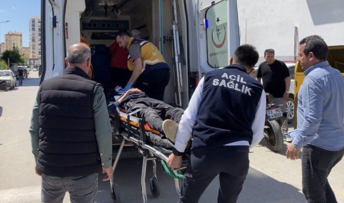 Mersin’in Erdemli ilçesinde yaşanan olayda, bir motosiklet sürücüsü dengesini kaybederek