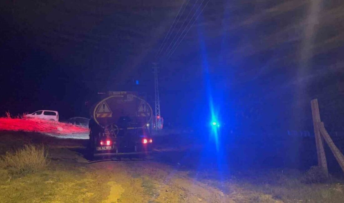 Kara Havacılık Komutanlığı’na ait bir CH-47 ağır nakliye helikopterinin eğitim